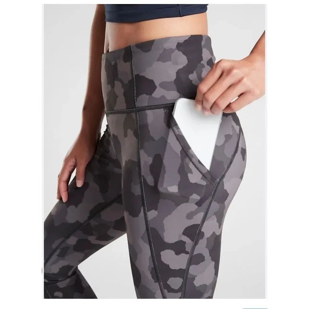 Athleta Lightning Camo 7/8 Tights Leggings sz 1X NWOT
